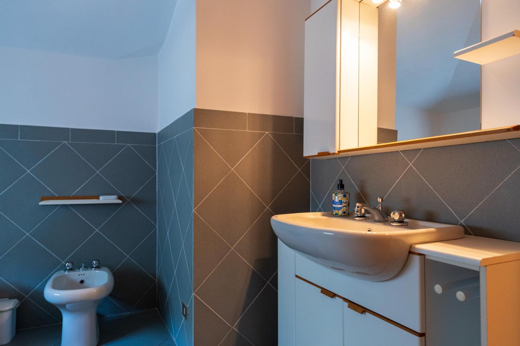 Stunning Apartment- Terrace And Swimming Pool 벨라노 외부 사진