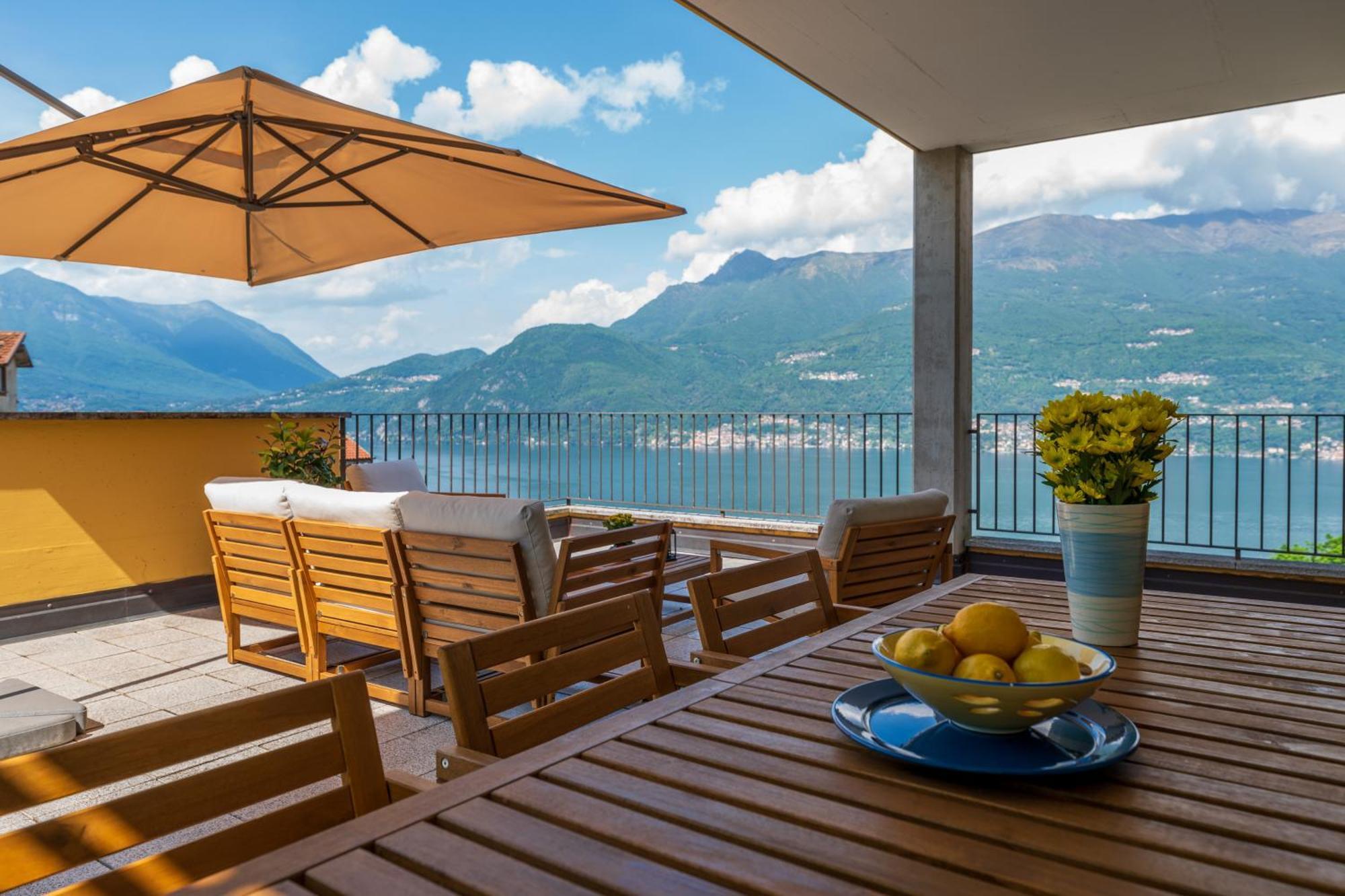 Stunning Apartment- Terrace And Swimming Pool 벨라노 외부 사진