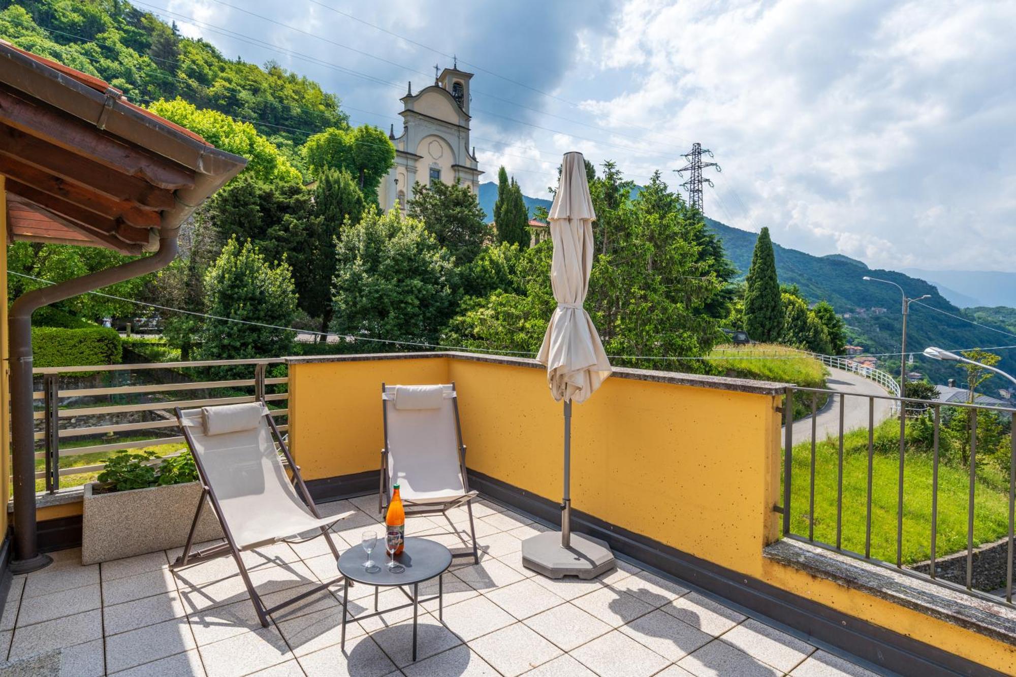 Stunning Apartment- Terrace And Swimming Pool 벨라노 외부 사진